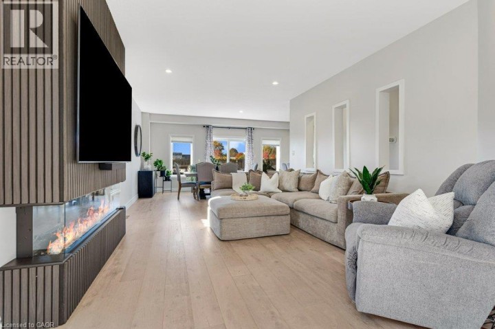 Photo 7 at 27 Irongate Drive, Innerkip (Victoria Park), Woodstock