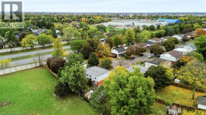 Photo 14 at 23 Brenda Court, North Park / Wood St., Brantford