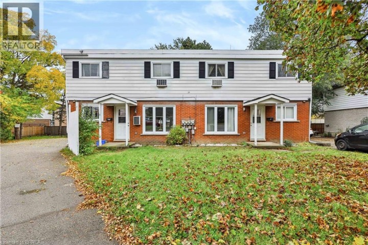 Photo 2 at 23 Brenda Court, North Park / Wood St., Brantford