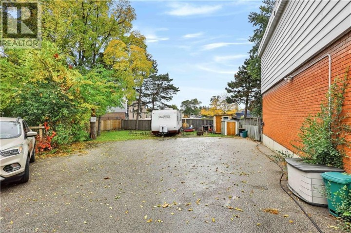 Photo 5 at 23 Brenda Court, North Park / Wood St., Brantford