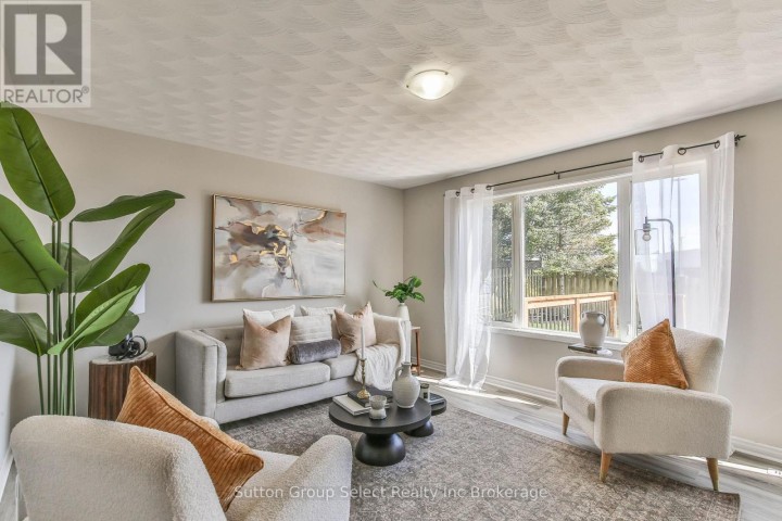 Photo 13 at 1106 Nellis Street, Woodstock - North, Woodstock