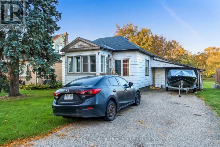 Photo 2 at 66 Bee Street, Woodstock - South, Woodstock