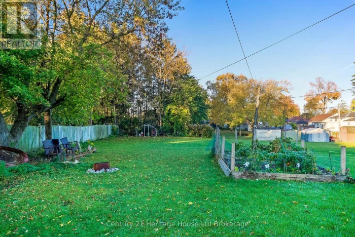 Photo 4 at 66 Bee Street, Woodstock - South, Woodstock