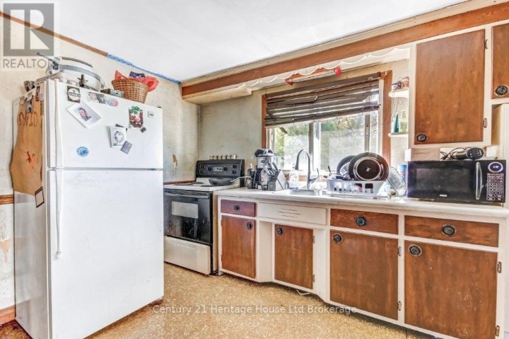 Photo 6 at 66 Bee Street, Woodstock - South, Woodstock