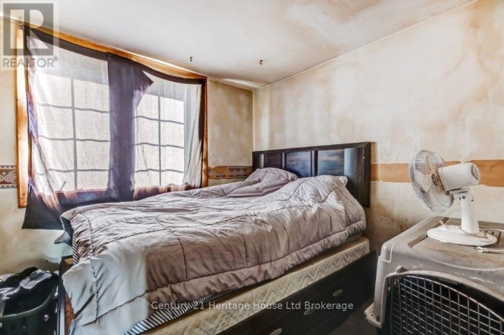 Photo 9 at 66 Bee Street, Woodstock - South, Woodstock