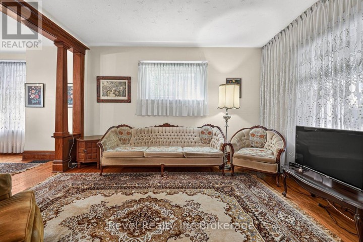 Photo 11 at 596 King Street, Woodstock - South, Woodstock