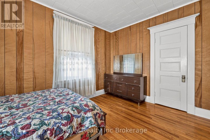 Photo 21 at 596 King Street, Woodstock - South, Woodstock