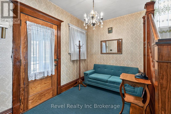 Photo 7 at 596 King Street, Woodstock - South, Woodstock