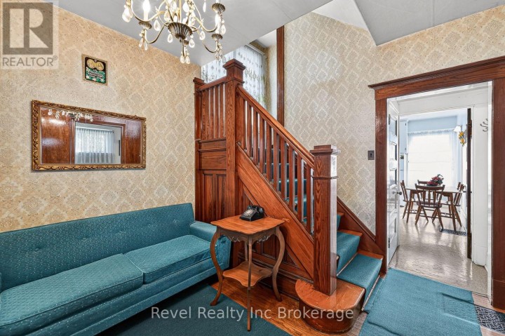 Photo 8 at 596 King Street, Woodstock - South, Woodstock