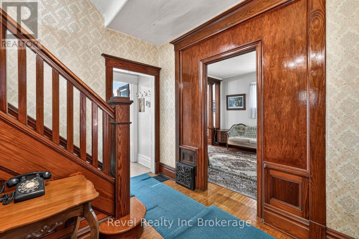 Photo 9 at 596 King Street, Woodstock - South, Woodstock
