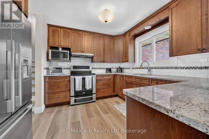 Photo 10 at 269 Ferncrest Road, Woodstock - North, Woodstock