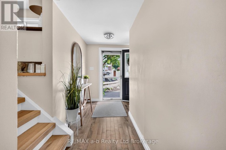 Photo 5 at 269 Ferncrest Road, Woodstock - North, Woodstock