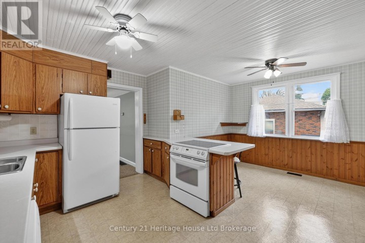 Photo 17 at 69 Bee Street, Woodstock - South, Woodstock