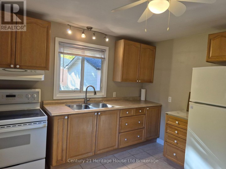 Photo 10 at 200 Delatre Street, Woodstock - North, Woodstock