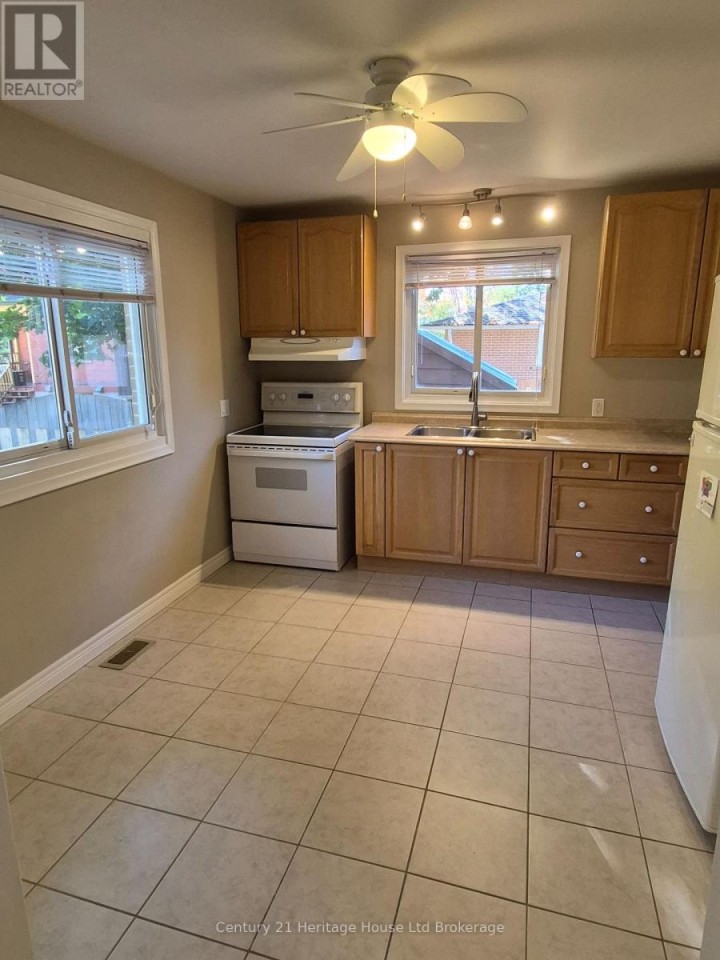 Photo 11 at 200 Delatre Street, Woodstock - North, Woodstock