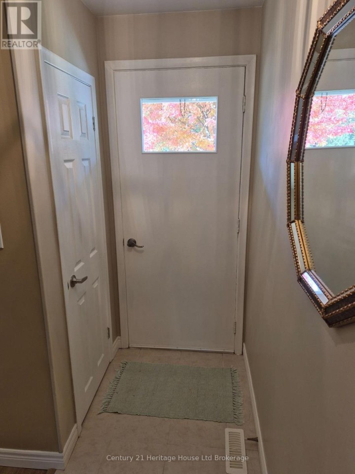 Photo 4 at 200 Delatre Street, Woodstock - North, Woodstock