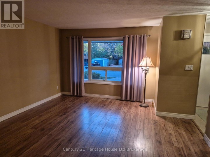 Photo 5 at 200 Delatre Street, Woodstock - North, Woodstock
