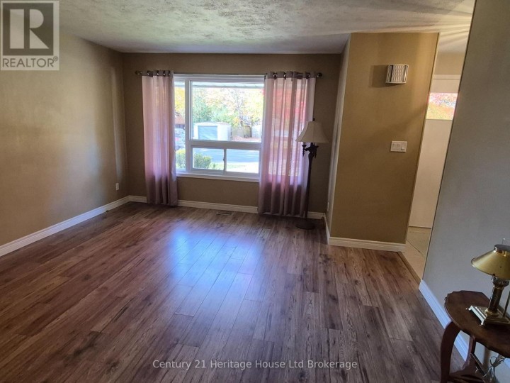 Photo 6 at 200 Delatre Street, Woodstock - North, Woodstock
