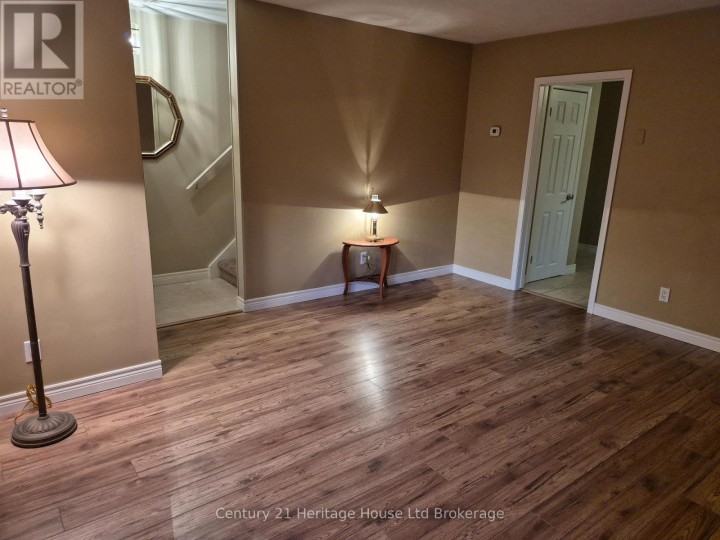 Photo 8 at 200 Delatre Street, Woodstock - North, Woodstock