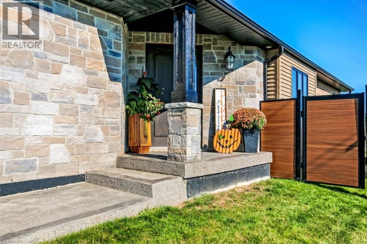 Photo 4 at 30 Whiting Drive, Innerkip (Victoria Park), Woodstock
