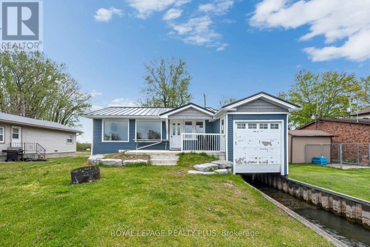 Photo 2 at 36 Dickinson Avenue, Long Point, Norfolk County