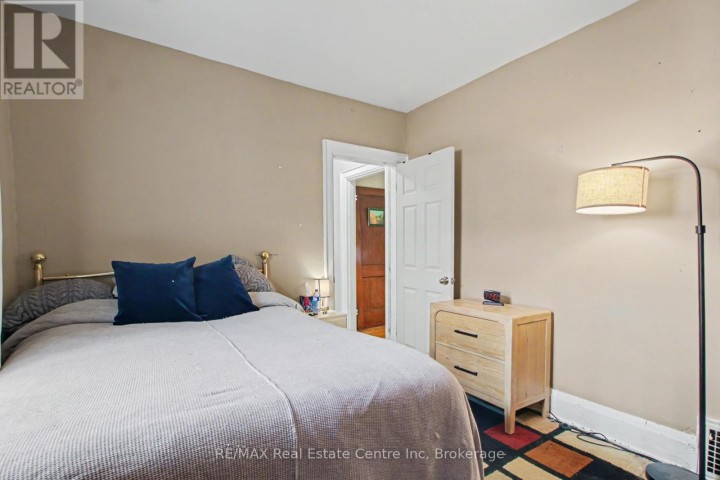 Photo 11 at 106 N Victoria Street, Woodstock - North, Woodstock