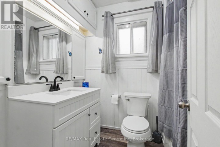 Photo 12 at 106 N Victoria Street, Woodstock - North, Woodstock