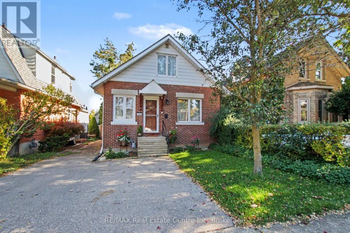 Photo 3 at 106 N Victoria Street, Woodstock - North, Woodstock