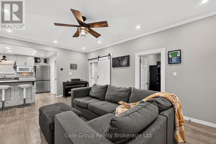 Photo 11 at 655 College Avenue, Woodstock - South, Woodstock