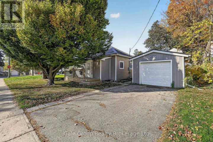 Photo 3 at 655 College Avenue, Woodstock - South, Woodstock