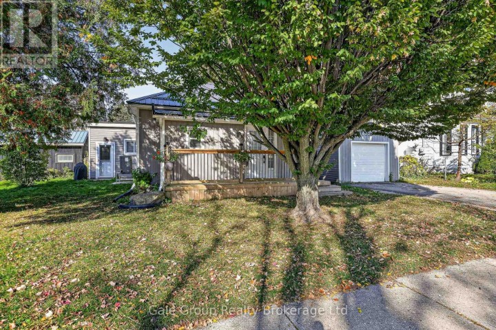 Photo 5 at 655 College Avenue, Woodstock - South, Woodstock