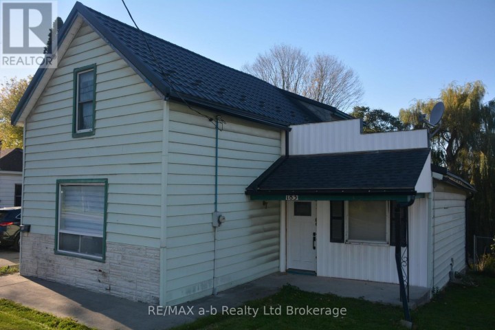 Photo 1 at 183 E Charles Street, Ingersoll - South, Ingersoll