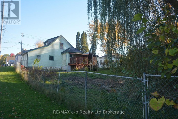 Photo 4 at 183 E Charles Street, Ingersoll - South, Ingersoll