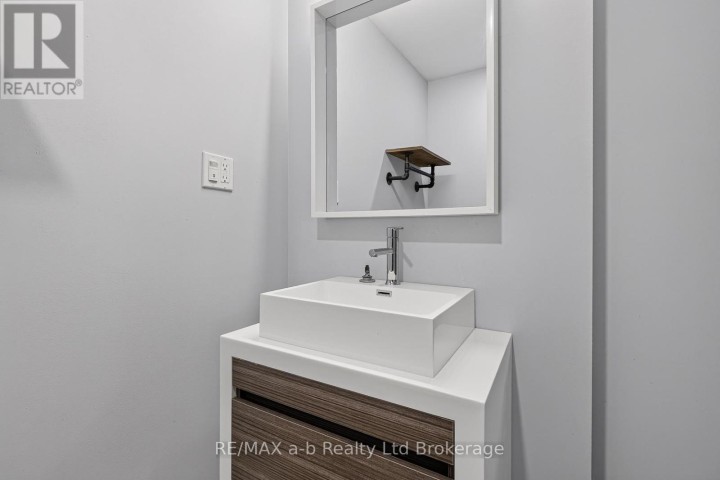 Photo 35 at 21 Chamberlain Avenue, Ingersoll - South, Ingersoll