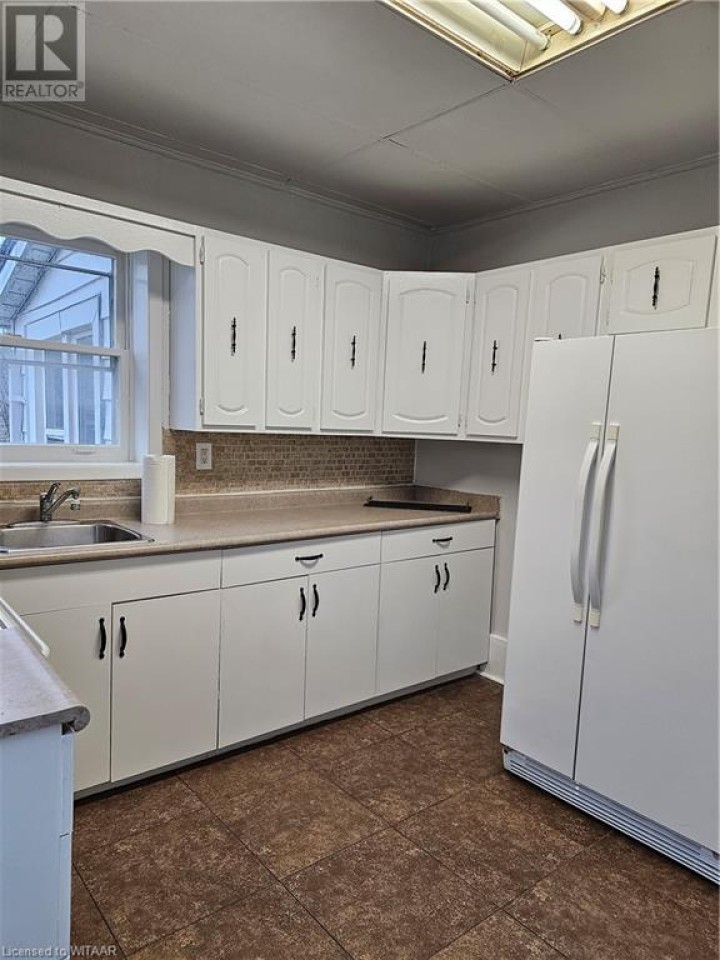 Photo 8 at 18 Chapel Street, Woodstock Photo 8 at 18 Chapel Street, Woodstock