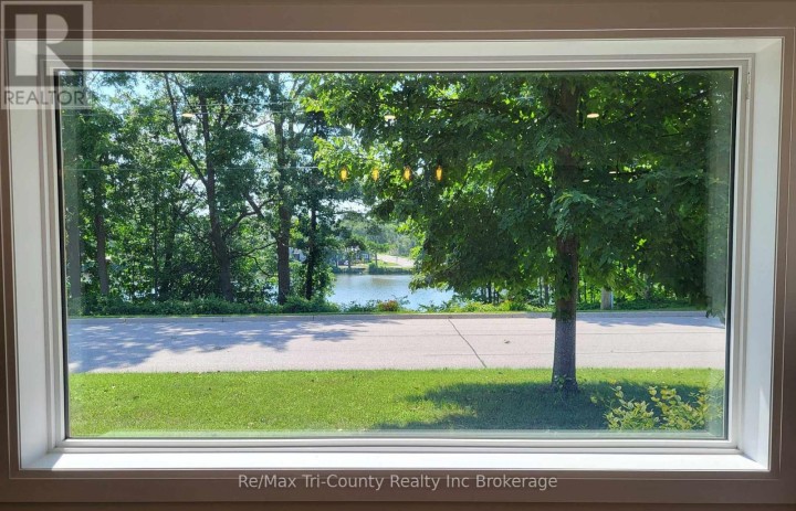 Photo 9 at 16 Delevan Crescent, Tillsonburg Photo 9 at 16 Delevan Crescent, Tillsonburg