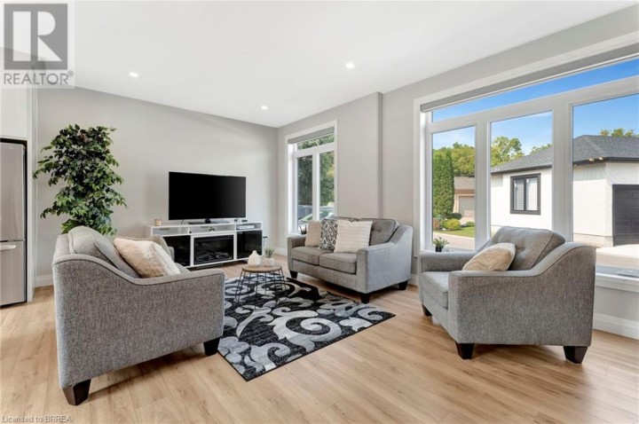 Photo 7 at 5 JOHN POUND Road 6, Tillsonburg Photo 7 at 5 JOHN POUND Road 6, Tillsonburg