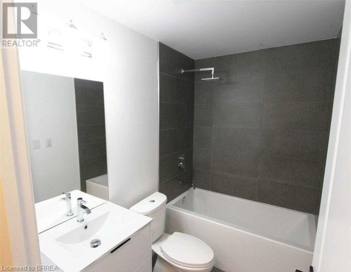 Photo 8 at 7 ERIE Avenue 801, Brantford Photo 8 at 7 ERIE Avenue 801, Brantford