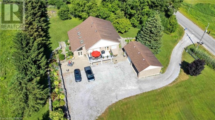 Photo 8 at 221 Old Onondaga Road E, Brantford Photo 8 at 221 Old Onondaga Road E, Brantford