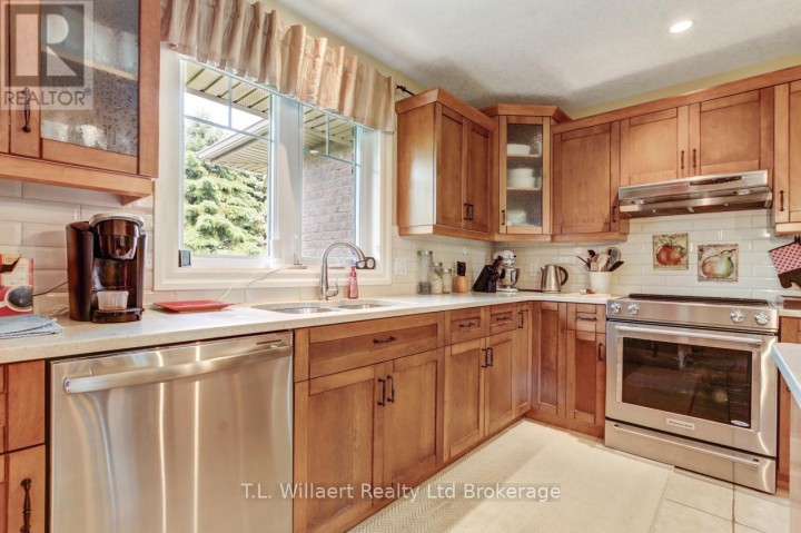 Photo 11 at 7 Lyndale Road, Tillsonburg Photo 11 at 7 Lyndale Road, Tillsonburg