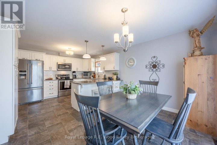 Photo 17 at 32 Esseltine Drive, Tillsonburg Photo 17 at 32 Esseltine Drive, Tillsonburg