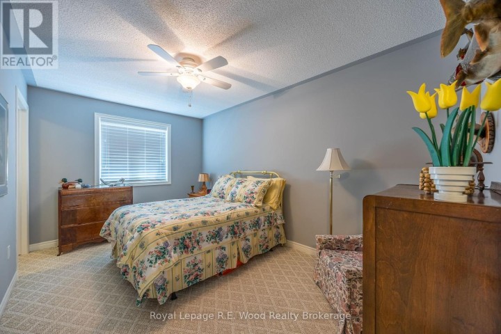 Photo 18 at 32 Esseltine Drive, Tillsonburg Photo 18 at 32 Esseltine Drive, Tillsonburg