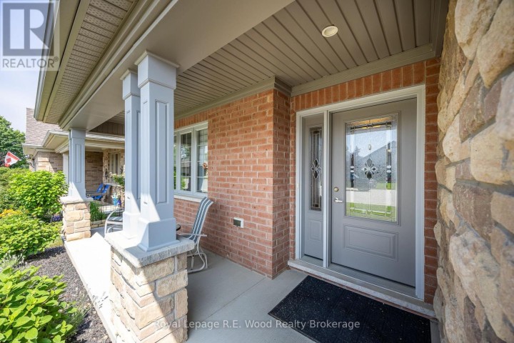 Photo 2 at 32 Esseltine Drive, Tillsonburg Photo 2 at 32 Esseltine Drive, Tillsonburg