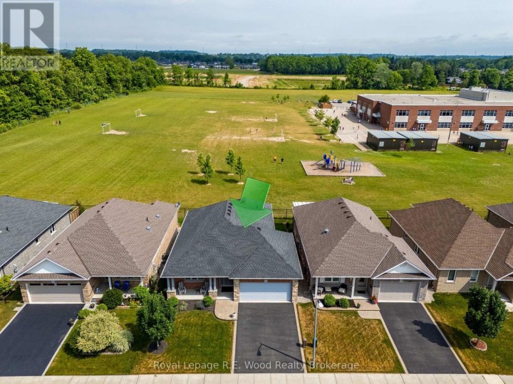 Photo 31 at 32 Esseltine Drive, Tillsonburg Photo 31 at 32 Esseltine Drive, Tillsonburg