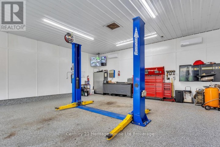 Photo 4 at 715503 Oxford County 4 Road, Innerkip, Woodstock Photo 4 at 715503 Oxford County 4 Road, Innerkip, Woodstock