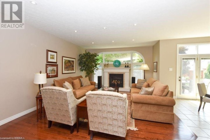 Photo 9 at 51 Queensway Drive, Brantford Photo 9 at 51 Queensway Drive, Brantford