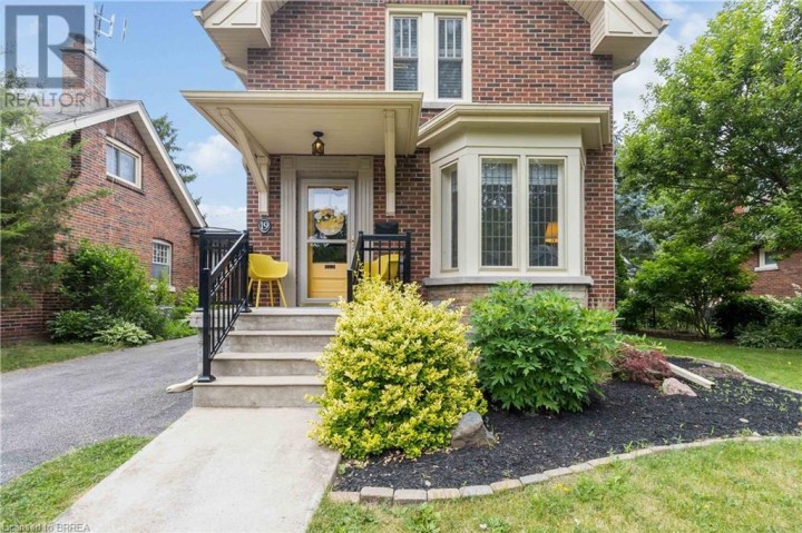 Photo 2 at 19 Lincoln Avenue, Brantford Photo 2 at 19 Lincoln Avenue, Brantford