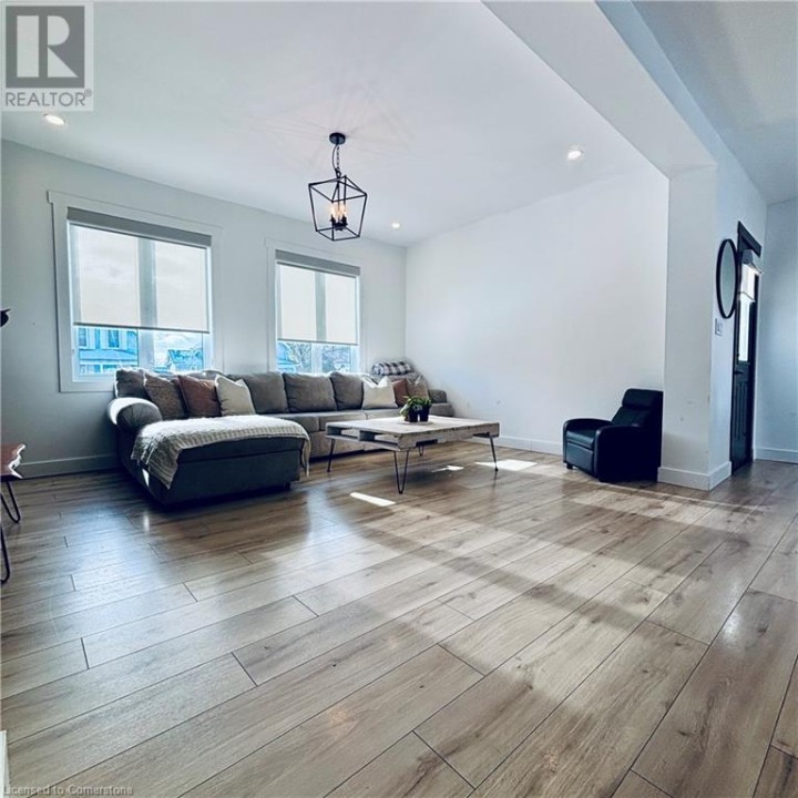 Photo 5 at 10 Pearl Street, Tillsonburg Photo 5 at 10 Pearl Street, Tillsonburg