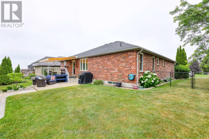 Photo 5 at 36 Morning Glory Drive, Tillsonburg Photo 5 at 36 Morning Glory Drive, Tillsonburg