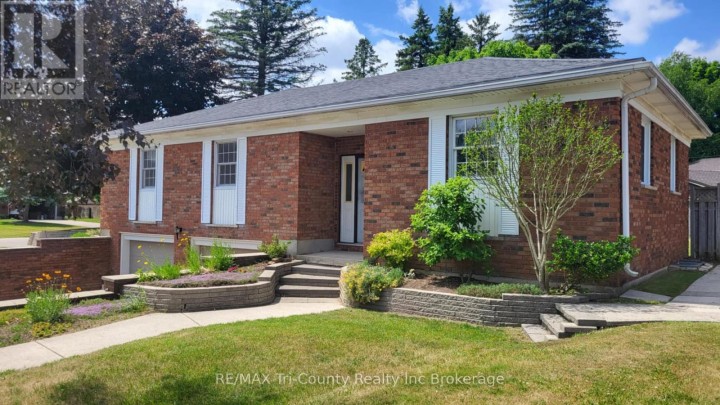 Photo 3 at 7 Glenridge Road, Tillsonburg Photo 3 at 7 Glenridge Road, Tillsonburg